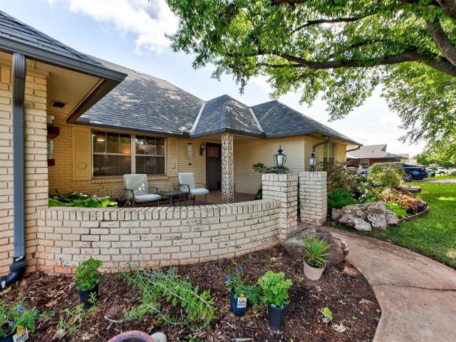 2321 Ashwood Lane