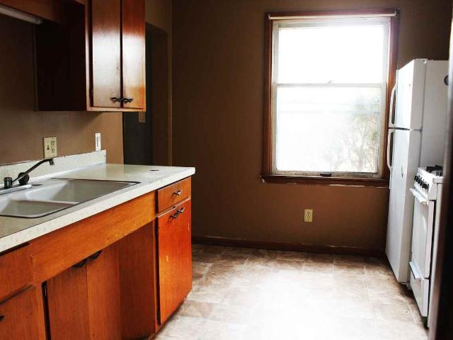 2321 Iowa St Cedar Falls Studio Apartment for Rent at 2321 Iowa St, Cedar Falls, IA 50613