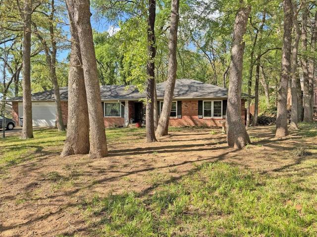 2321 SW Cloverleaf Place