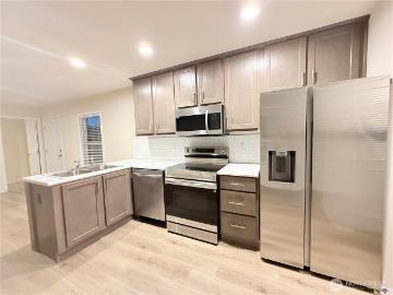 2322 Tacoma Road E # 11