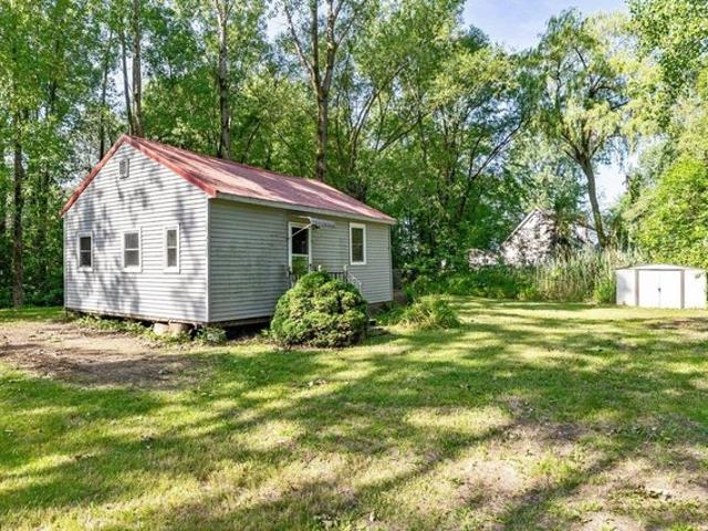 2322 W Shore Rd, Alburgh, VT 05440