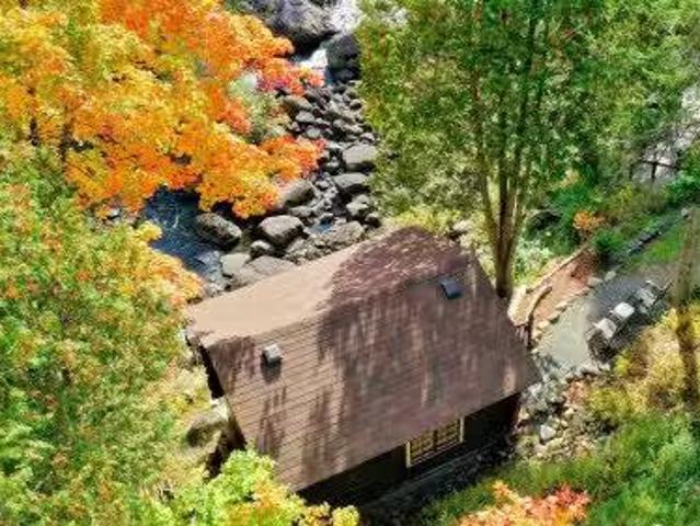 2322 2334 Boul. De Ste Adèle, Sainte Adèle, QC, J8B 2N5 co.