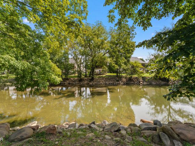 2323 River Port Way