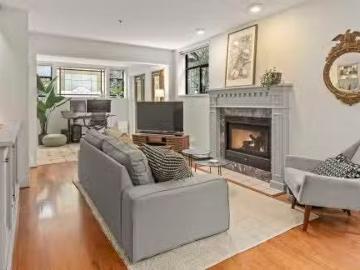 232 14Th Avenue W, Vancouver, BC, V5Y 1X1 townhouse for sale.