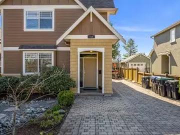 232 2Nd St, Courtenay, BC, V9N 1B7 house for sale Listing I.