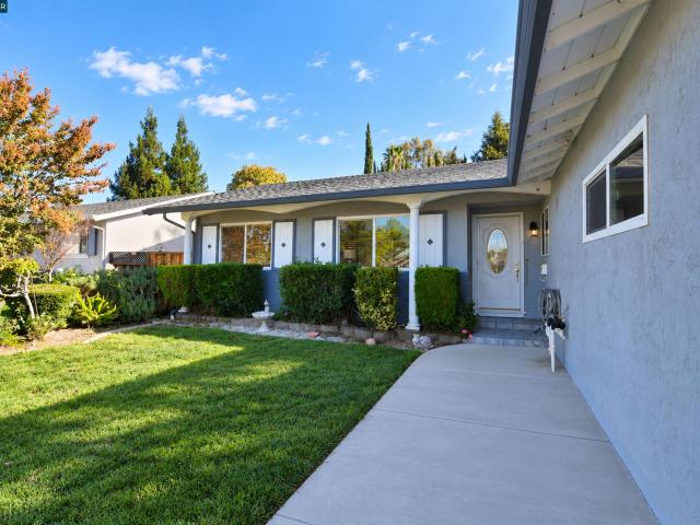 232 Coleen St