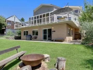 Jindabyne, Snowy River, Victoria - Garden