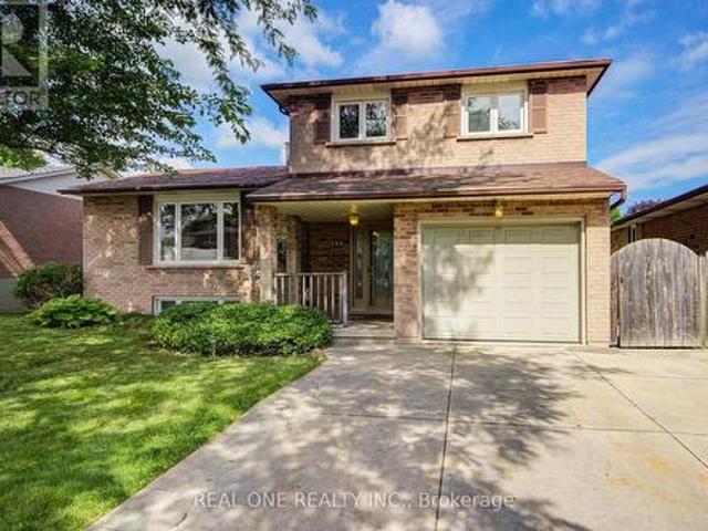 232 Clifton Downs Road, Hamilton, ON, L9C 1B5 house for sale | Listing ID X13554 | Royal LePage