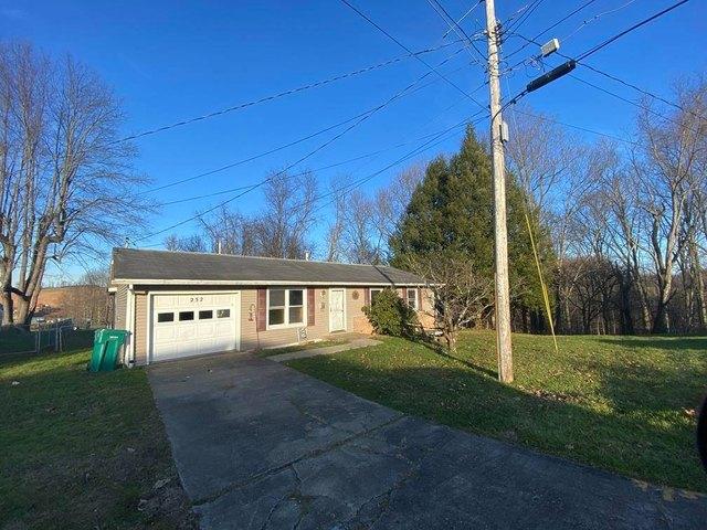 232 Del Dew Dr, Bridgeport, WV 26330