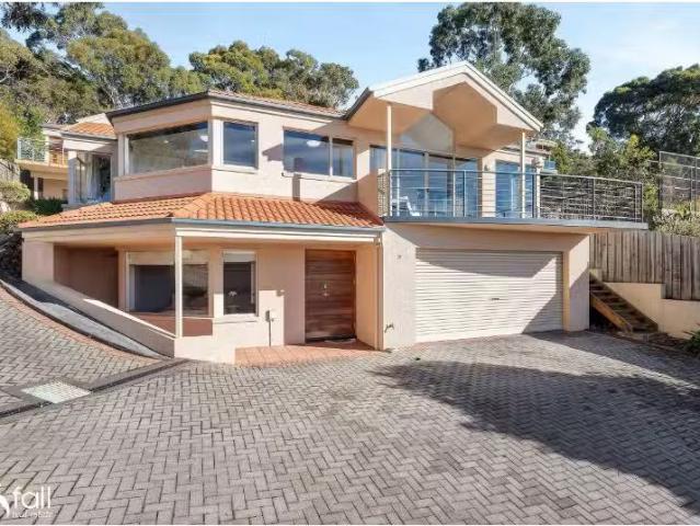 2/32 Fielding Drive, WEST HOBART House for rent Listed by Pru.