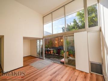 2/32 Middle Street: 3 Bedroom Townhouse