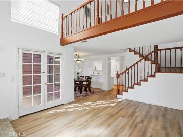 232 S Elm