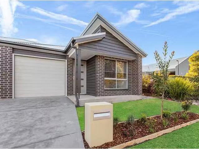 2/32 Portland Drive, Cameron Park Townhouse for rent Listed b.