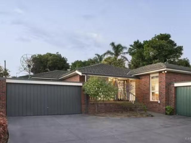 2/32 Russell Street, Surrey Hills VIC 3127 Townhouse Auction