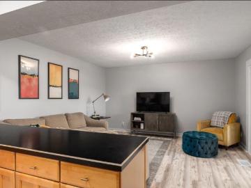 232 W Navajo Street