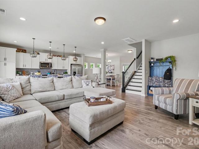 2334 Waverly Drive