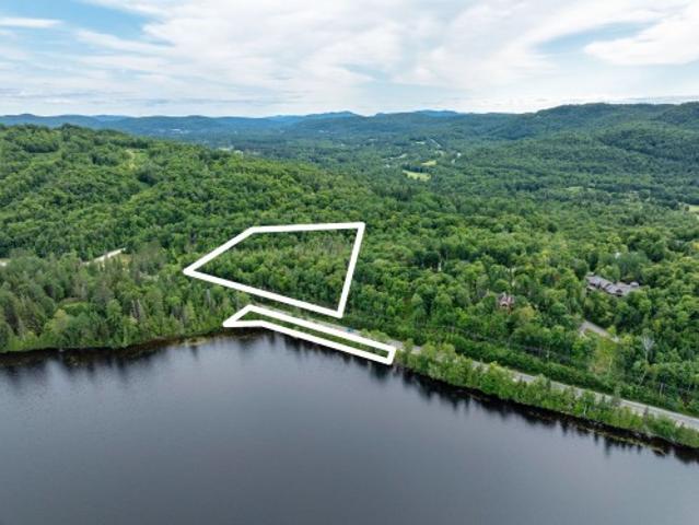 2335 Rue Labelle, Mont Tremblant, QC, J8E 1T8 house for sale | Listing ID 18018 | Royal LePage