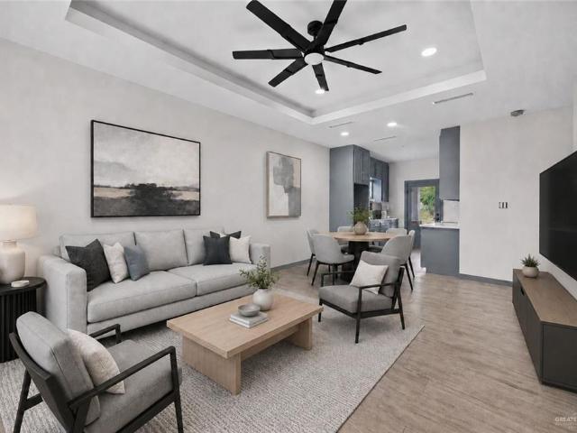 2335 Via Roma Road