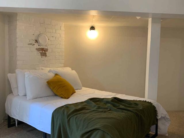 2335 W 6th Ave, Vancouver Student Apartments | Amber