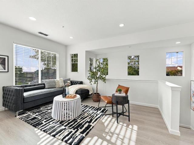 23389 Canyon Terrace Dr