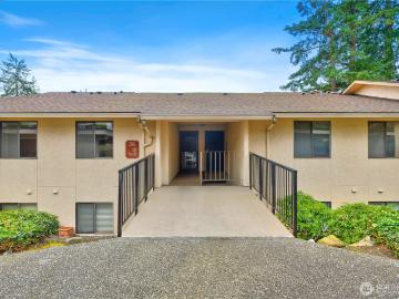 23305 Lakeview Drive # C204