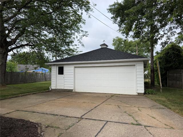 2330 E 40TH Street