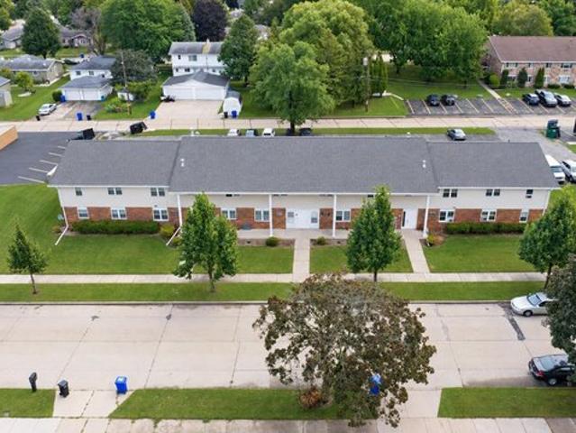 2330 S Walden Ave, Appleton, WI 54915