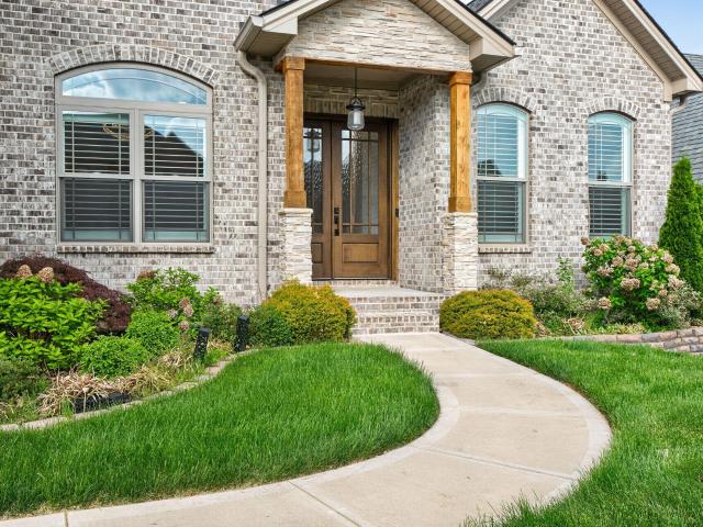 2331 Coroneo Lane
