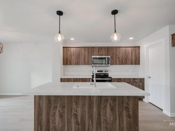 233 Caribou Ct