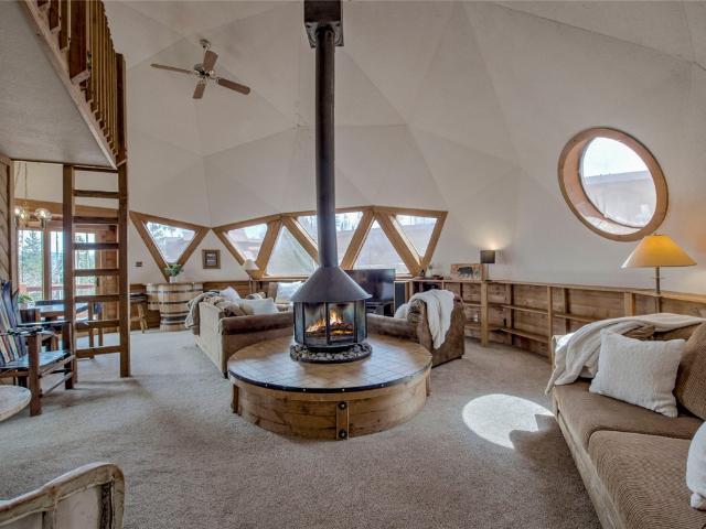 233 Burgundy Cir, Silverthorne, CO 80498 | MLS #S1059