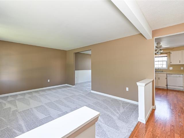 233 Kenney Dr