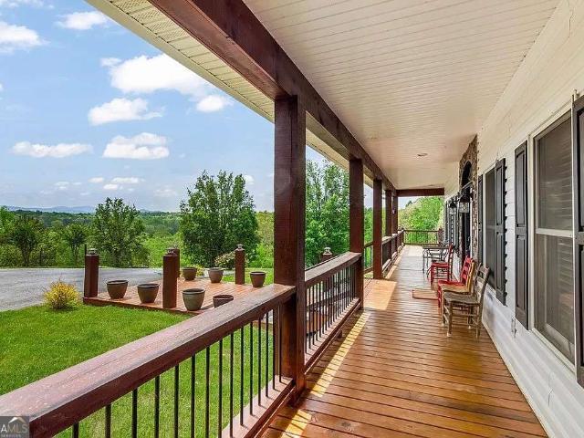 233 Ivy Ridge