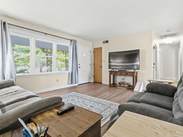 233 Mimosa Avenue