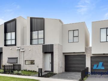 2/33 Shand Road, Reservoir VIC 3073 Townhouse For Rent | Domain