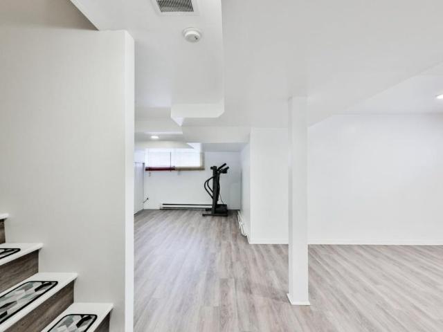 233 Rue William, J7A 2R3, Rosemère