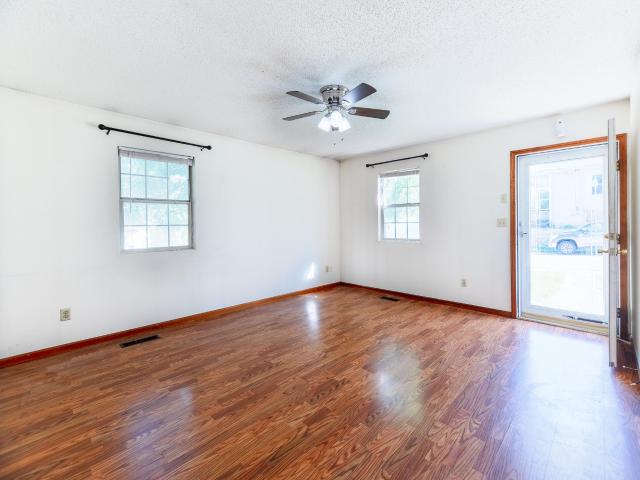 233 w fillmore st