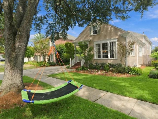 233 W Livingston Place