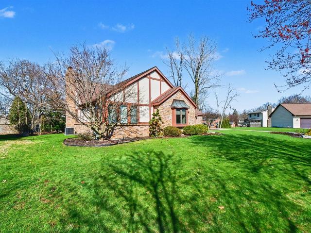 2345 Capilano Court