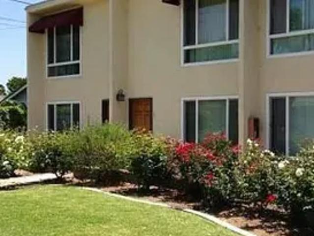 2346 Santa Ana Ave, 2 beds, 2 full baths