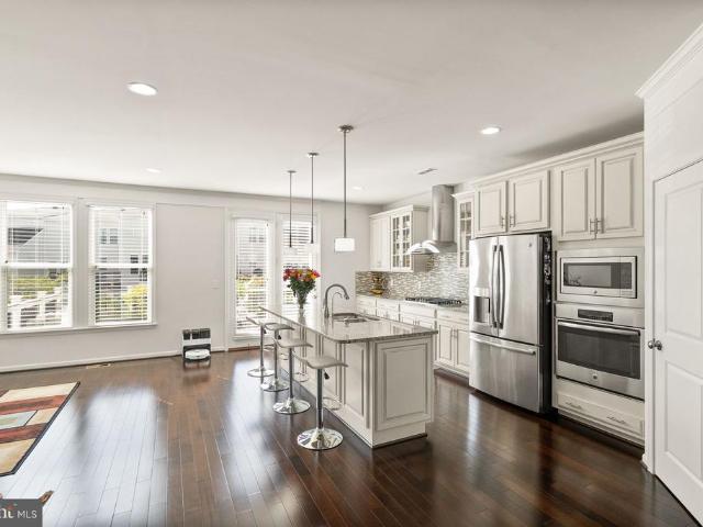 23491 Epperson Square