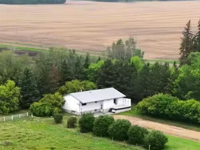 234077 B Twp Road 463, Rural Wetaskiwin County, AB, T9A 1X1.