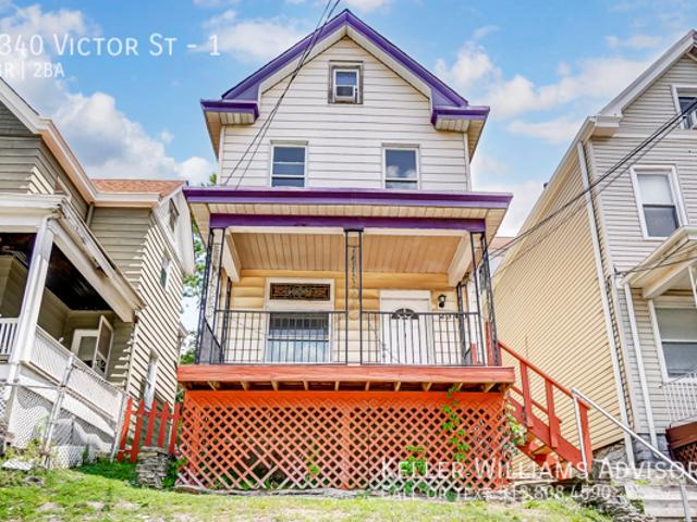 2340 Victor St, 4 beds, 2 full baths