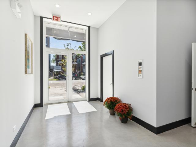 2342 W Adams Street # 406