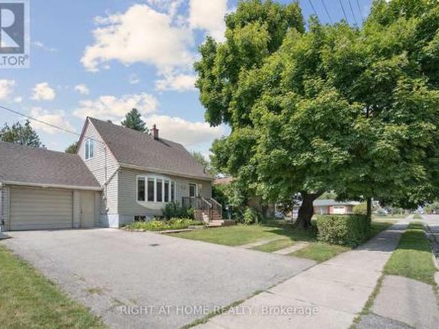 2343 Mountainside Drive, Burlington, ON, L7P 1C1 house for sale | Listing ID W13219 | Royal LePage
