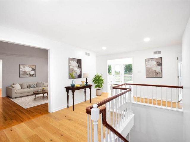 2343 Golfview Dr, Upper St Clair, US, PA