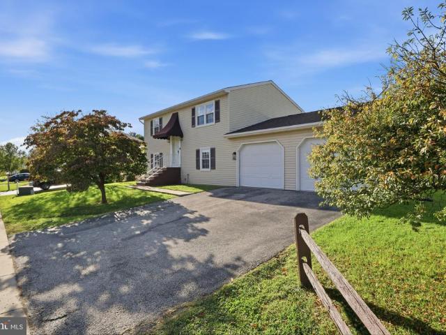 2343 Heather Road
