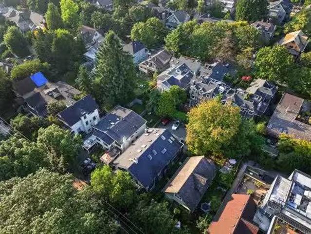 2343 7Th Avenue W, Vancouver, BC, V6K 1Y4 townhouse for sale.