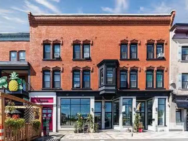 234 238 Rue Richelieu, Saint Jean Sur Richelieu, QC, J3B 6X8.