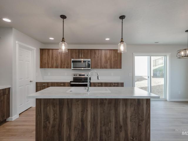 234 Caribou Ct