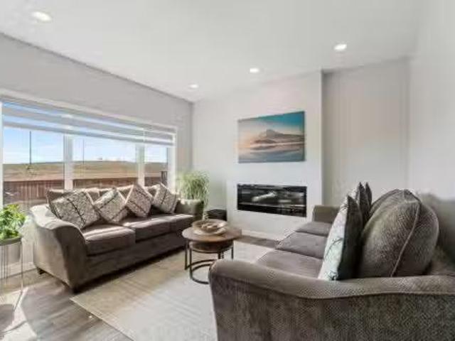 234 Carringsby Way Nw, Calgary, AB, T3P 1T5 house for sale.